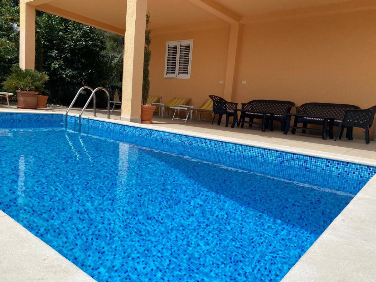 Apartments Villa Viktoria Тиват Екстер'єр фото
