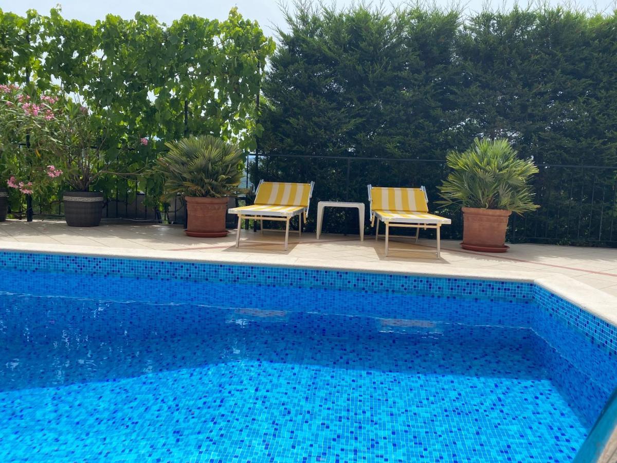 Apartments Villa Viktoria Тиват Екстер'єр фото