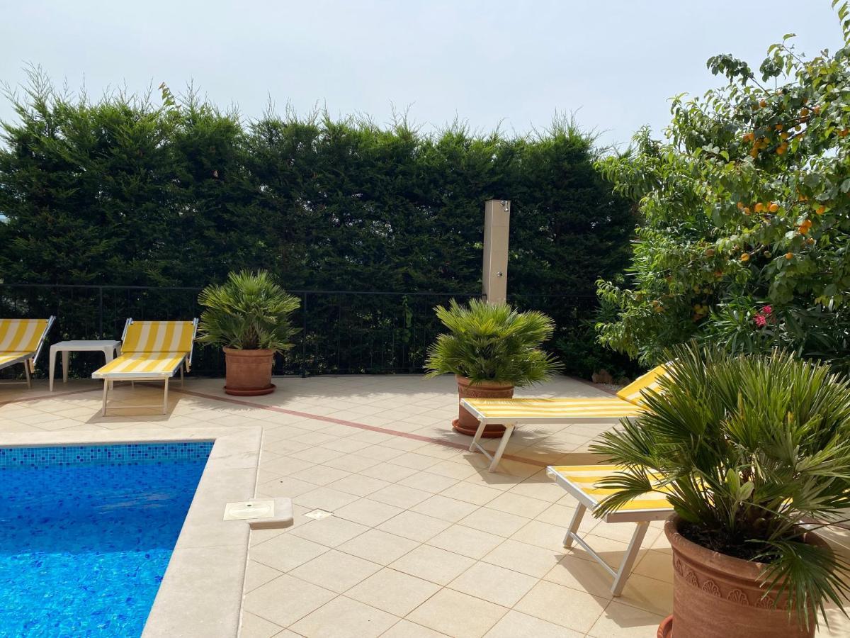 Apartments Villa Viktoria Тиват Екстер'єр фото