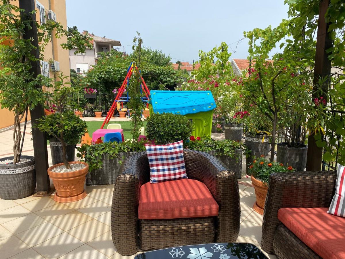 Apartments Villa Viktoria Тиват Екстер'єр фото