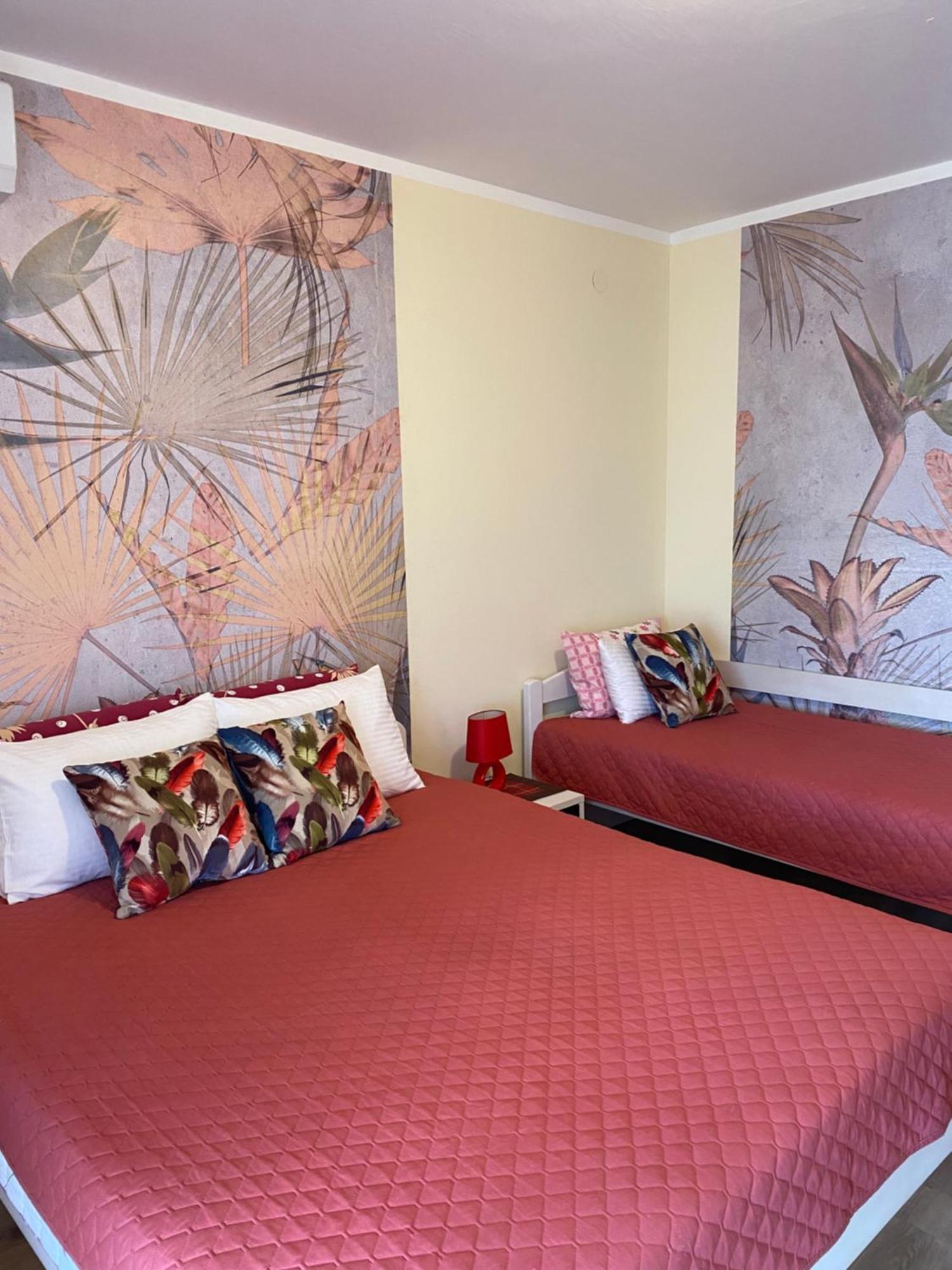 Apartments Villa Viktoria Тиват Екстер'єр фото