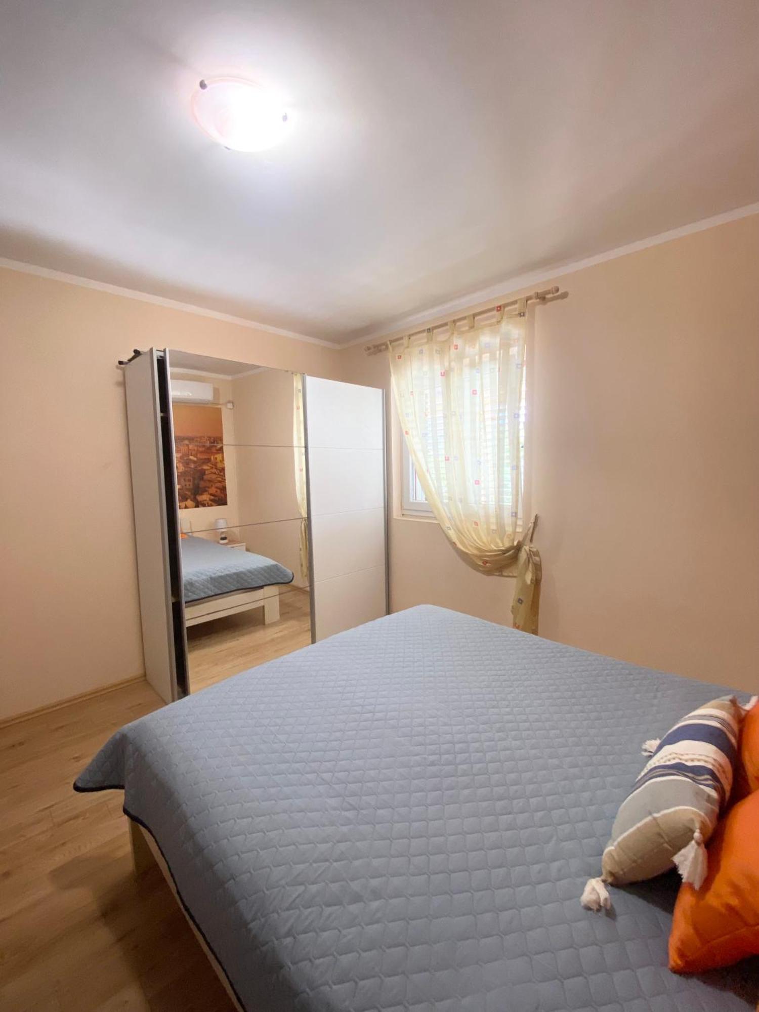Apartments Villa Viktoria Тиват Екстер'єр фото