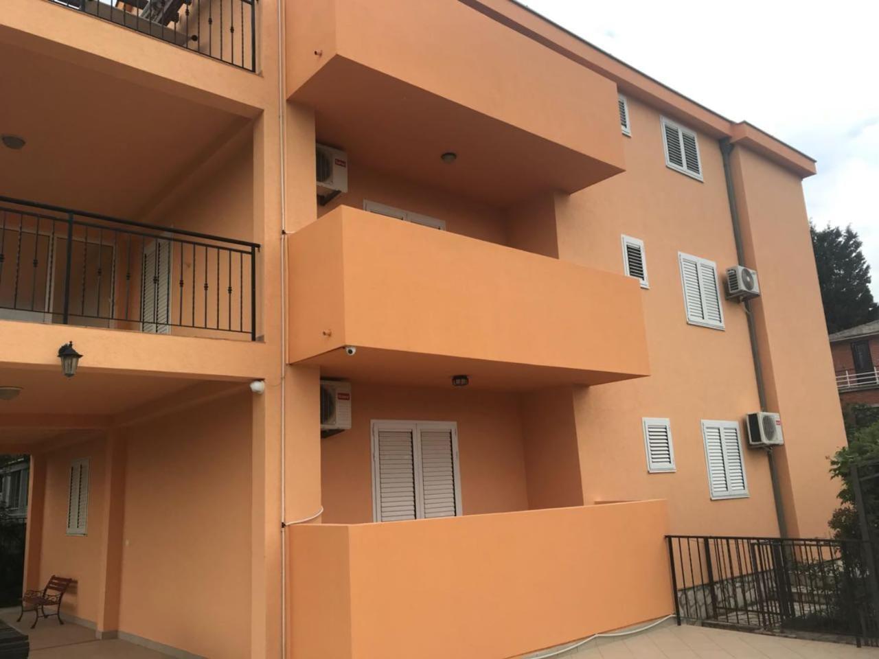 Apartments Villa Viktoria Тиват Екстер'єр фото