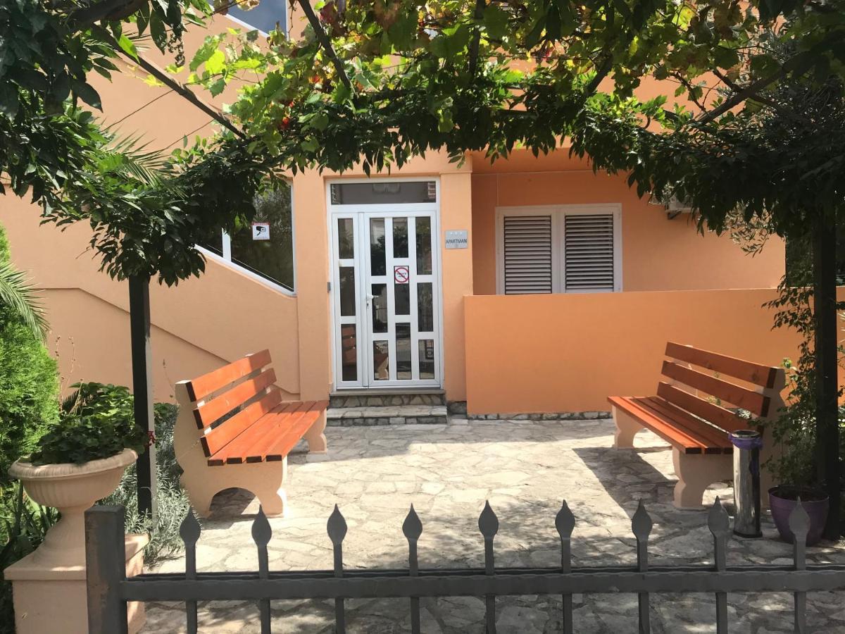 Apartments Villa Viktoria Тиват Екстер'єр фото